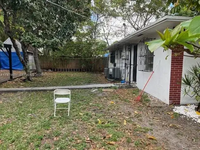 800 NW 29th Ter, Miami FL 33127 photo 2