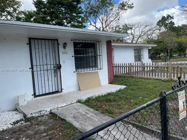 800 NW 29th Ter, Miami FL 33127 photo 3