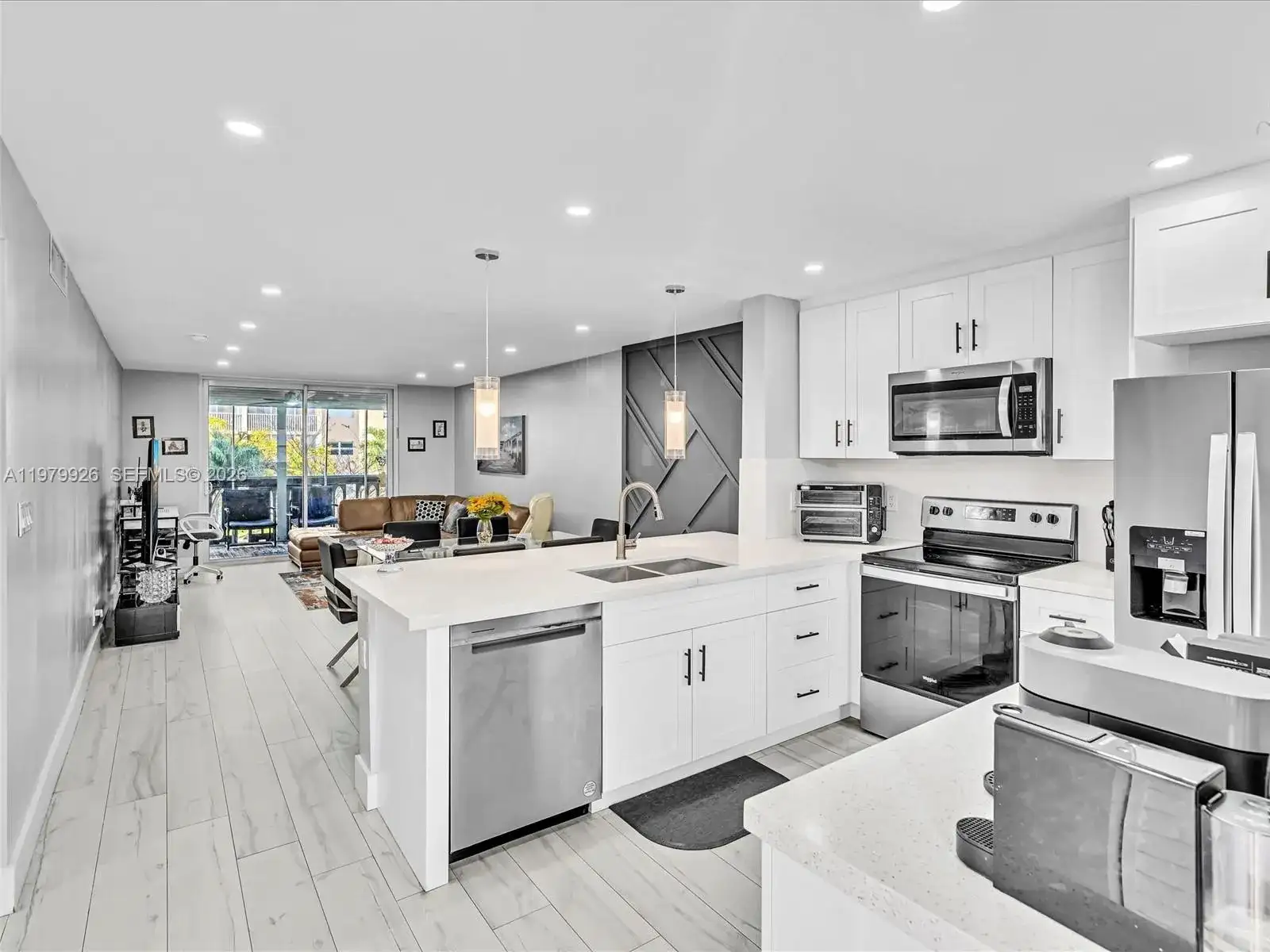 610 NE 12th Ave # 203, Hallandale Beach FL 33009 photo 5