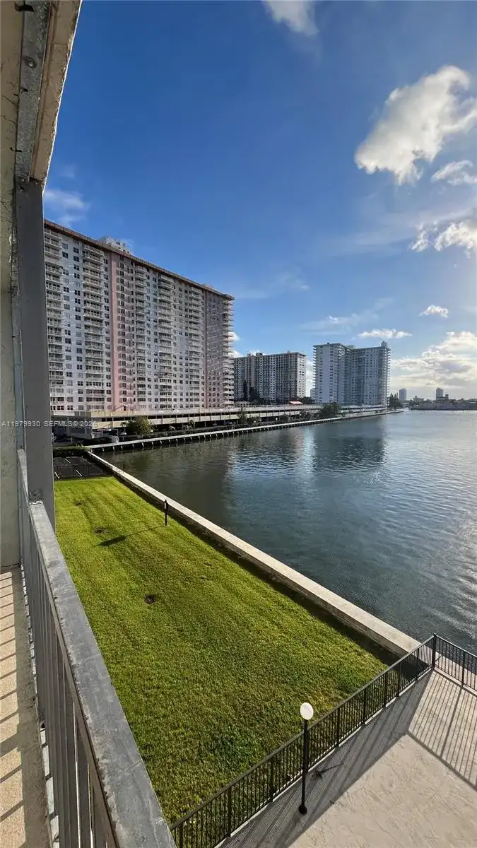 17500 N Bay Rd # S403, Sunny Isles Beach FL 33160 photo 2