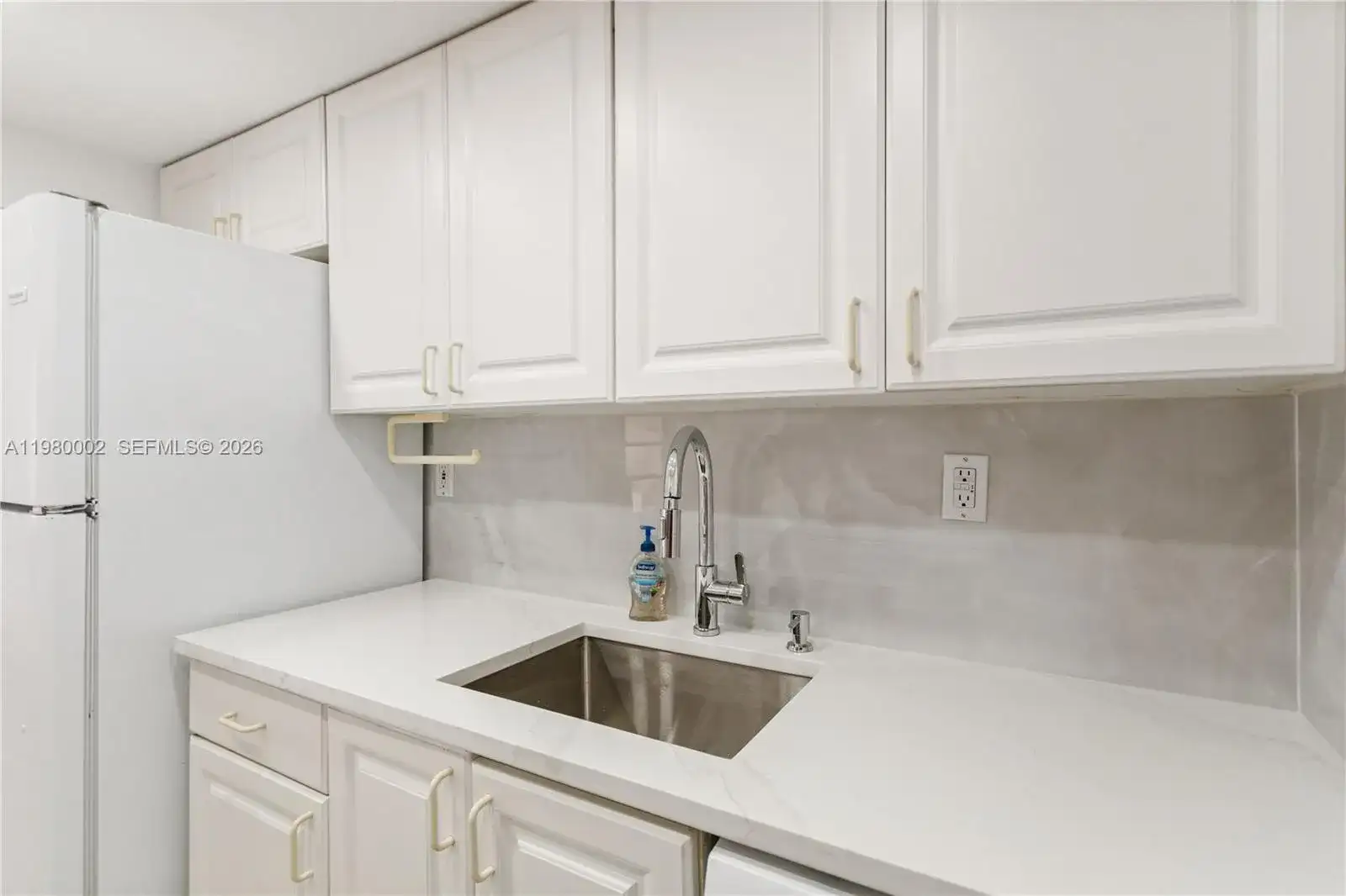 17500 NW 68th Ave # D1004, Hialeah FL 33015 photo 3