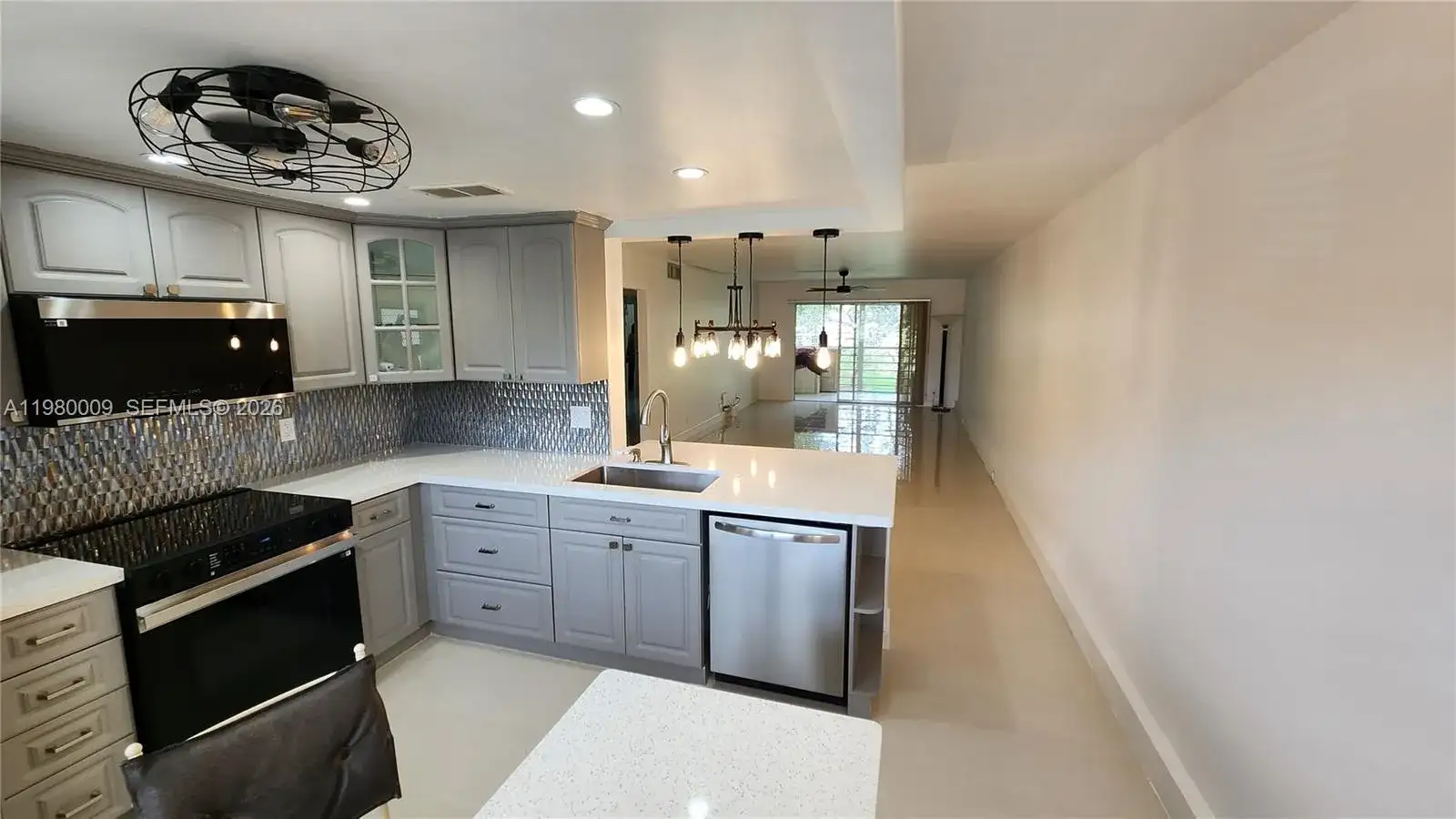 2403 Antigua Cir # L2, Coconut Creek FL 33066 photo 4
