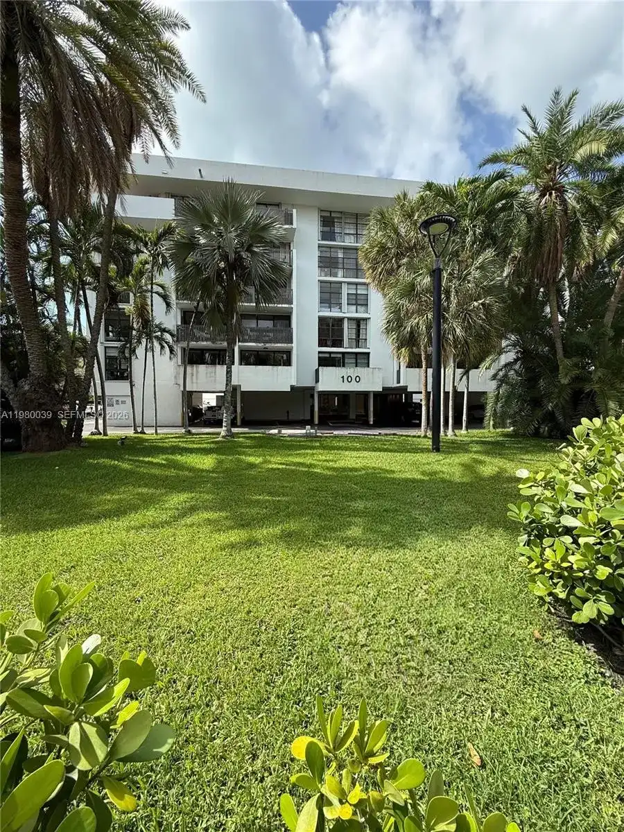 100 Ocean Lane Dr # 303, Key Biscayne FL 33149