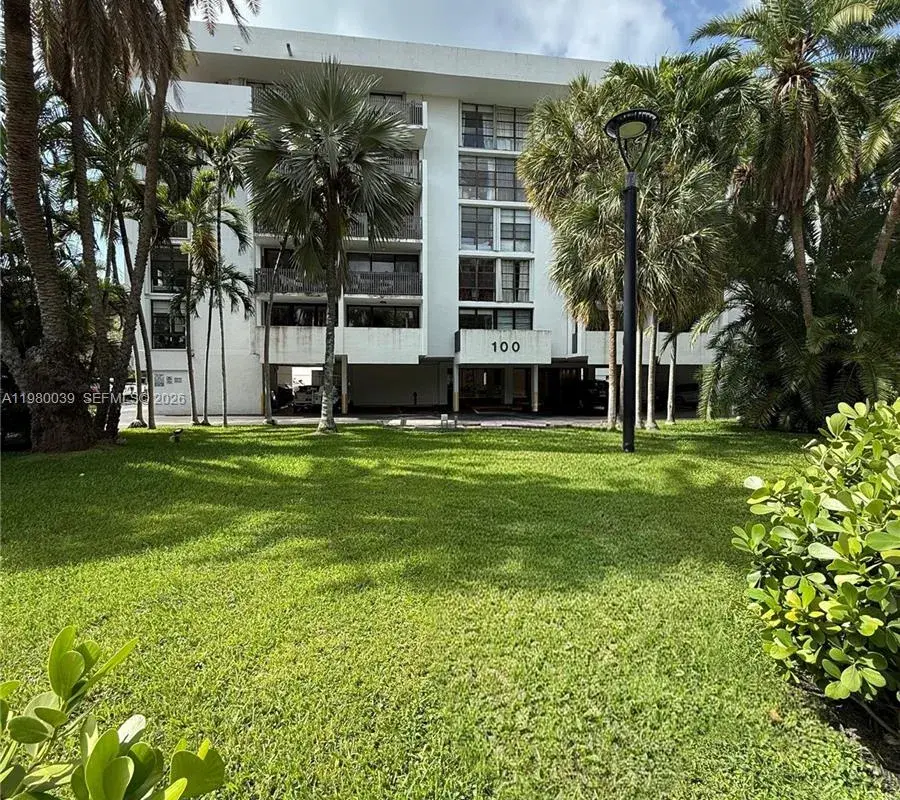 100 Ocean Lane Dr # 303, Key Biscayne FL 33149