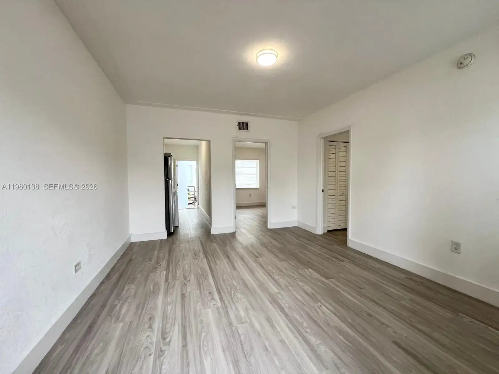 1900 Calais Dr # 1904, Miami Beach FL 33141 photo 2