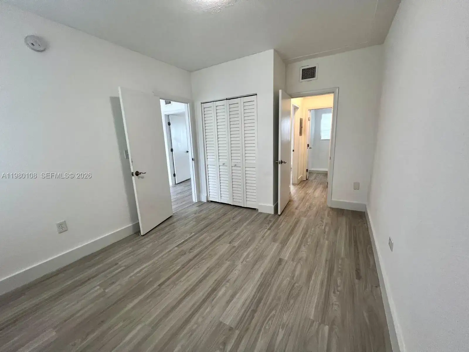 1900 Calais Dr # 1904, Miami Beach FL 33141 photo 4