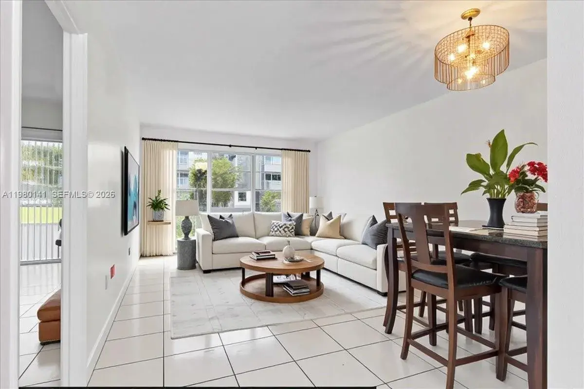 2200 Park Ln # 109, Hollywood FL 33021