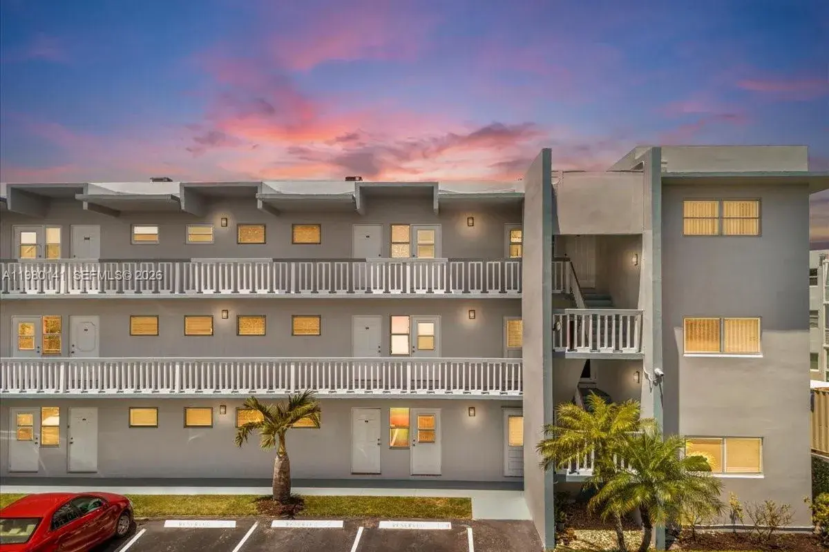 2200 Park Ln # 109, Hollywood FL 33021