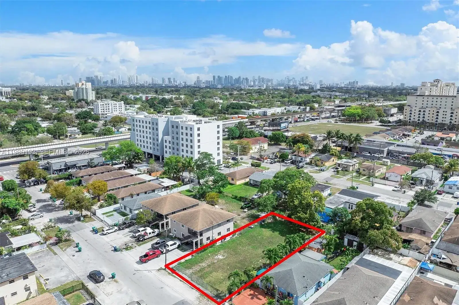 2780 NW 56th St, Miami FL 33142 photo 2