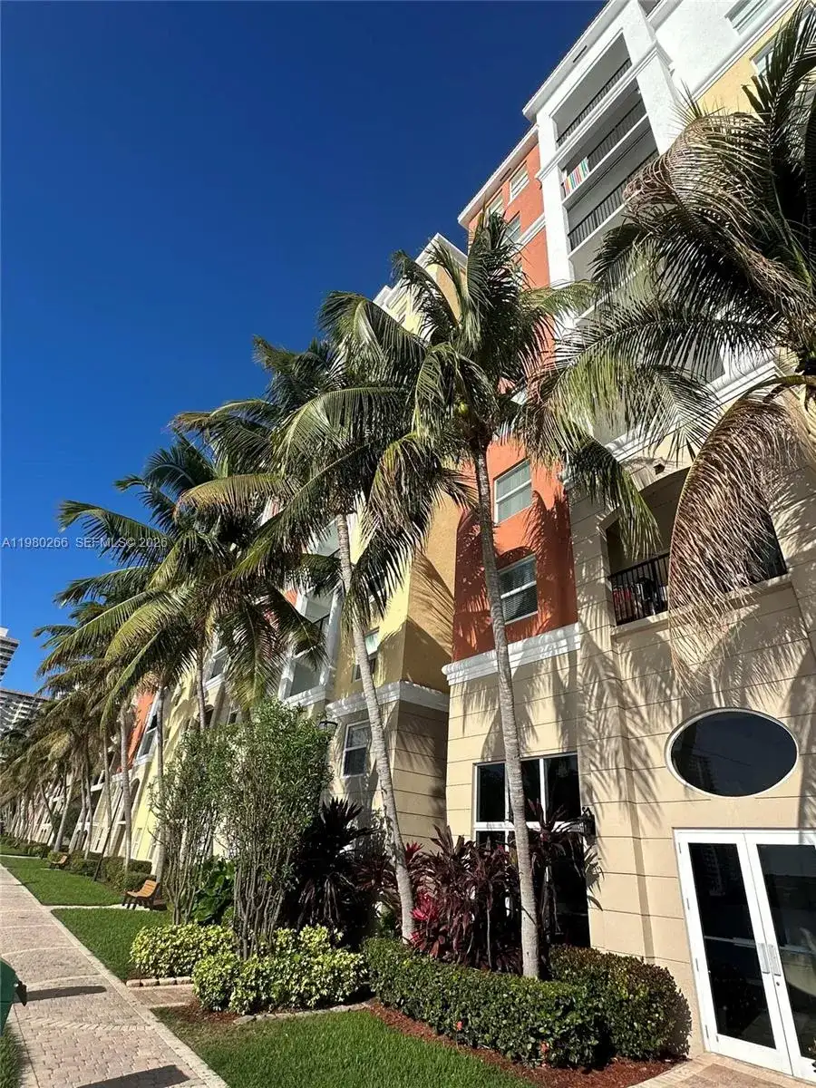17100 N Bay Rd # 1904, Sunny Isles Beach FL 33160 photo 3