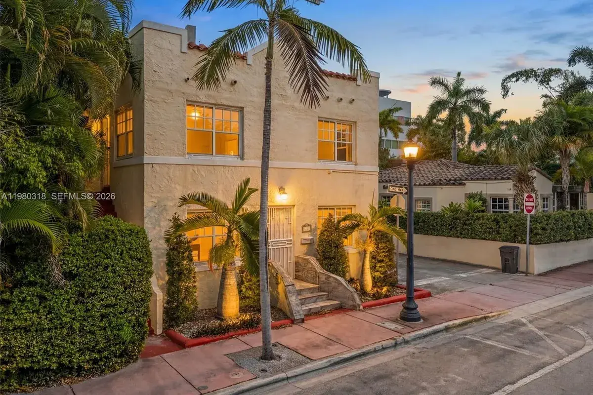 927 4th St, Miami Beach FL 33139