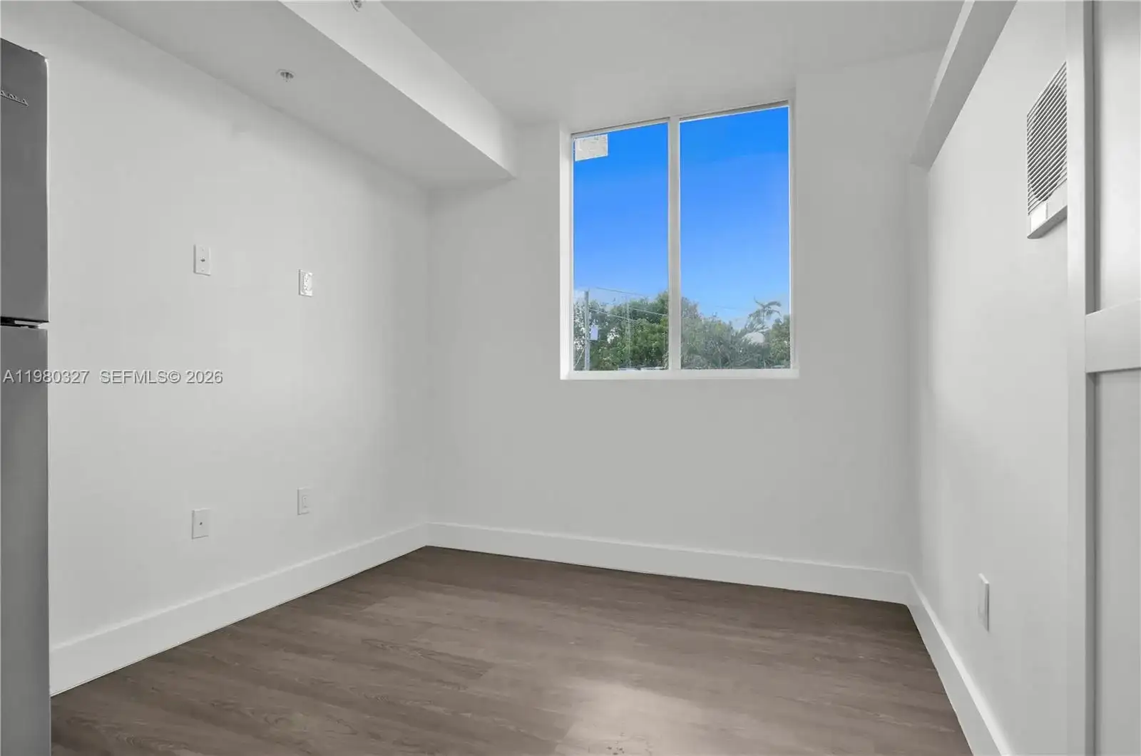 1620 NW 18th St # 104, Miami FL 33125 photo 5