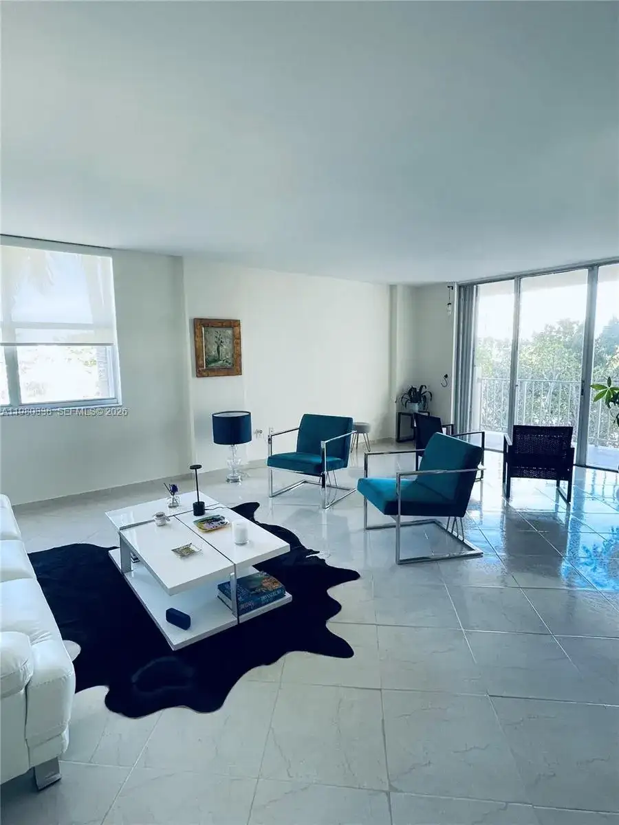 11111 Biscayne Blvd # 4E, Miami FL 33181 photo 4