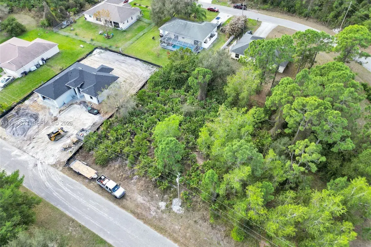 638 DAUPHINE AVE S, Lehigh Acres FL 33974