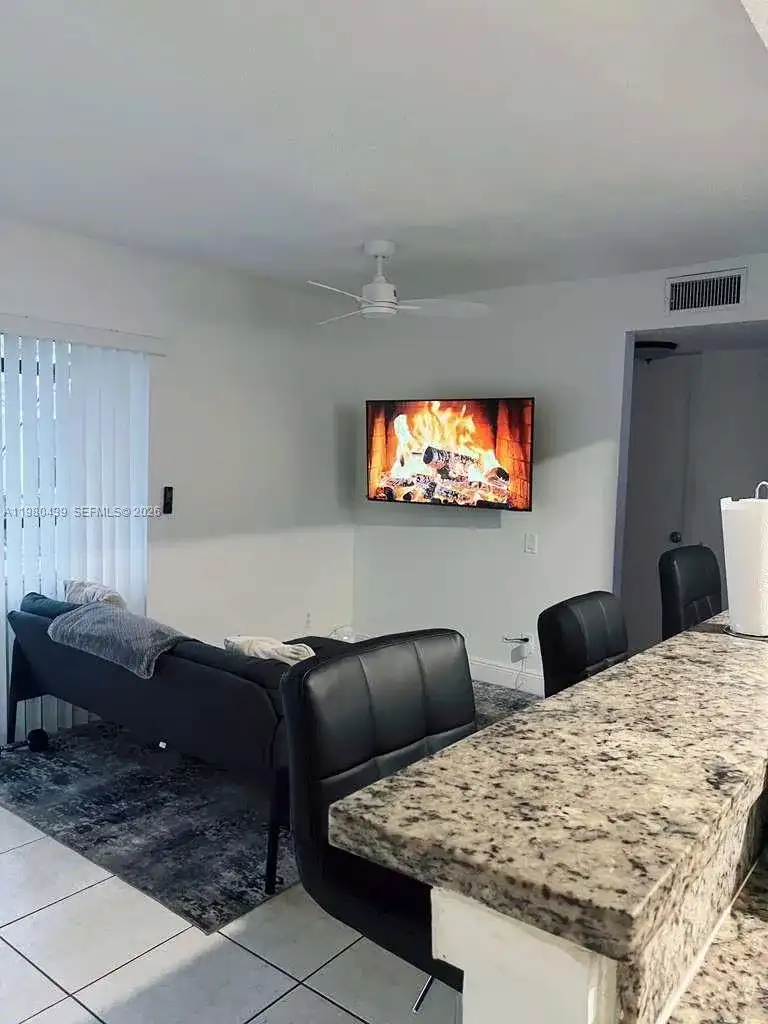 4435 Treehouse Ln # H, Tamarac FL 33319