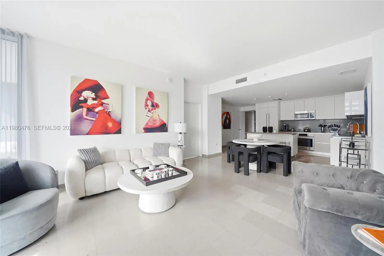 88 SW 7th St # 1010, Miami FL 33130