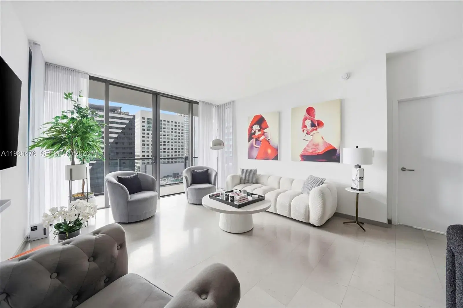 88 SW 7th St # 1010, Miami FL 33130