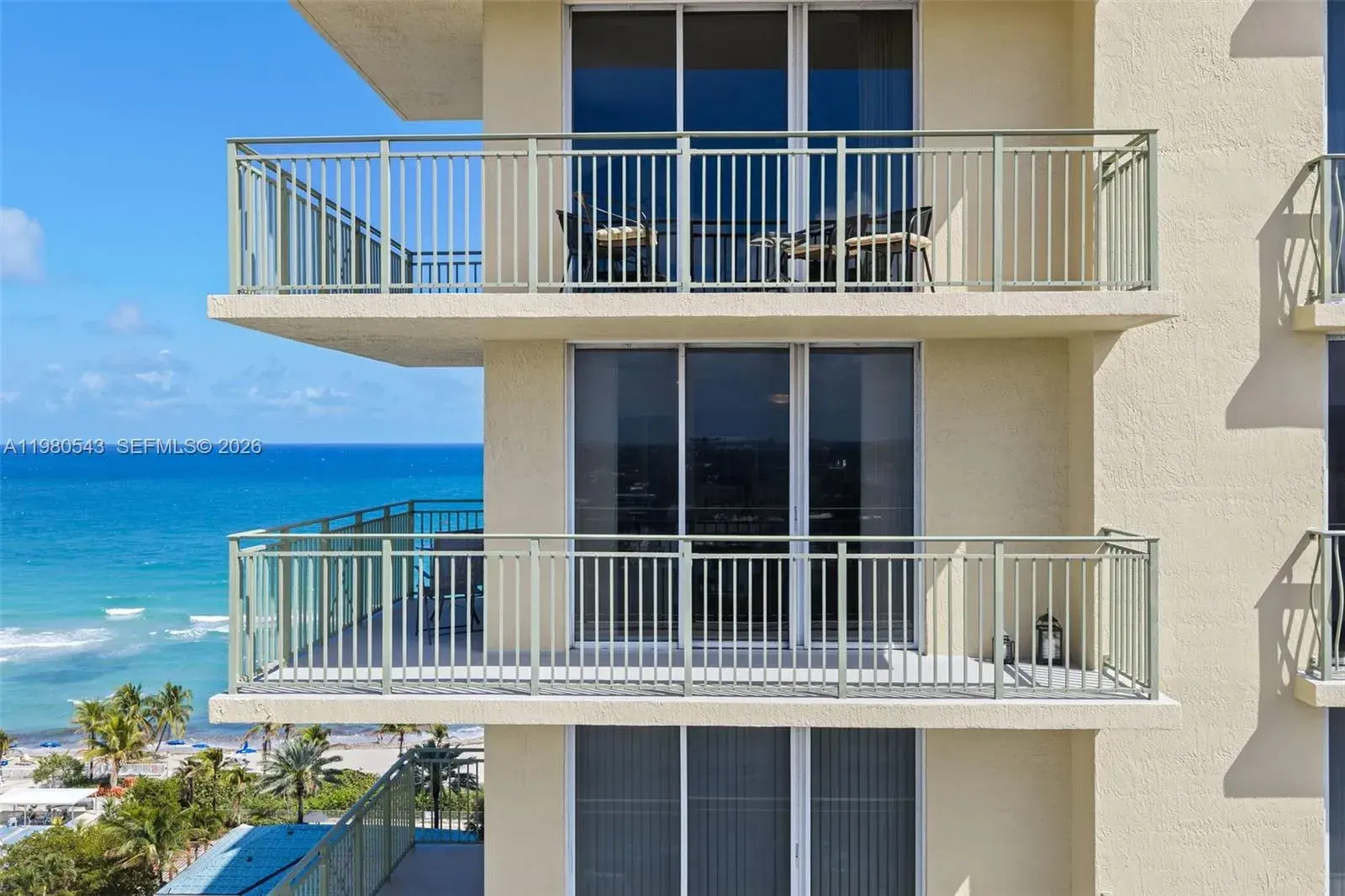 2080 S Ocean Dr # 1402, Hallandale Beach FL 33009