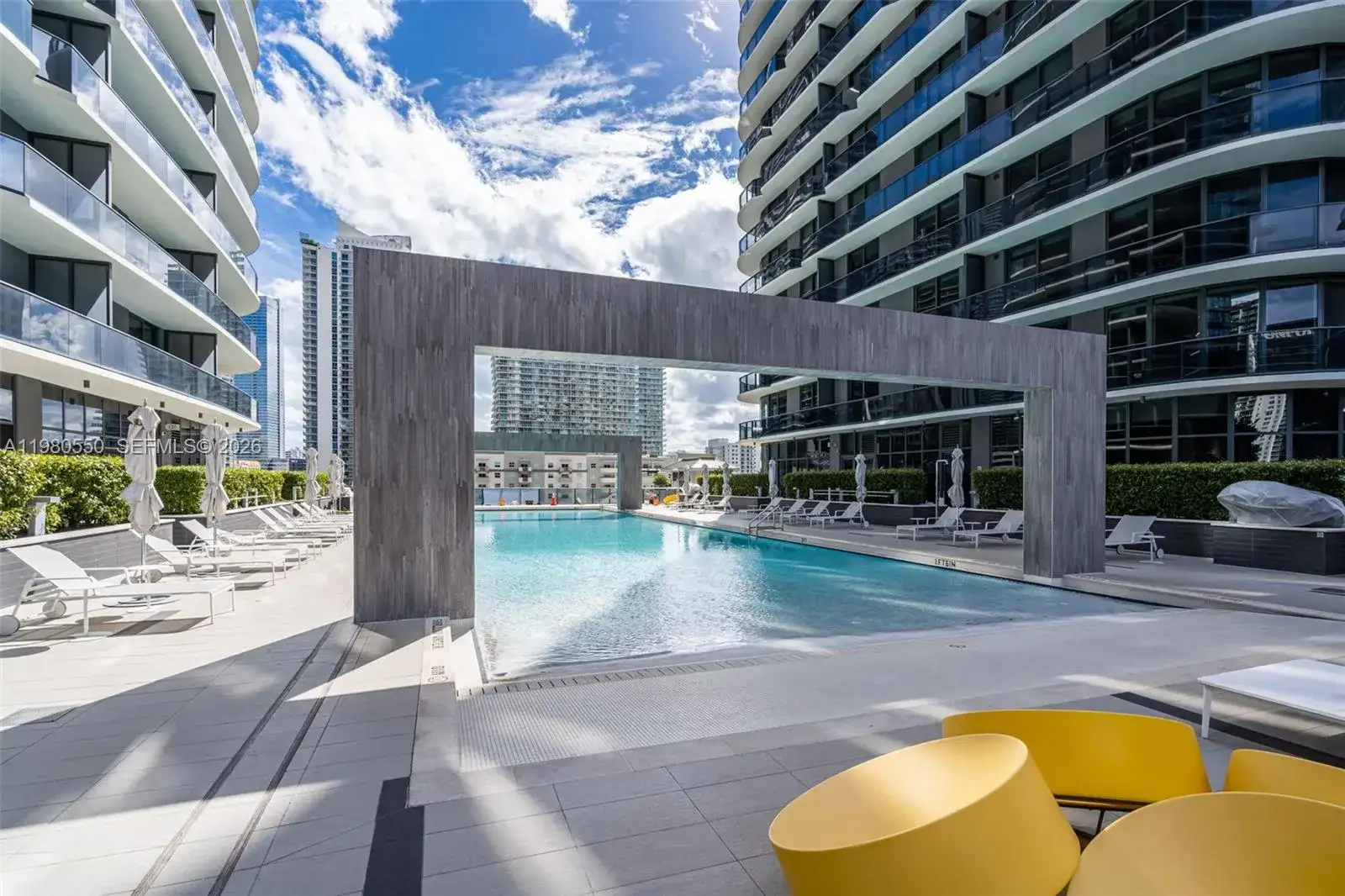 55 SW 9th St # 1109, Miami FL 33130 photo 4