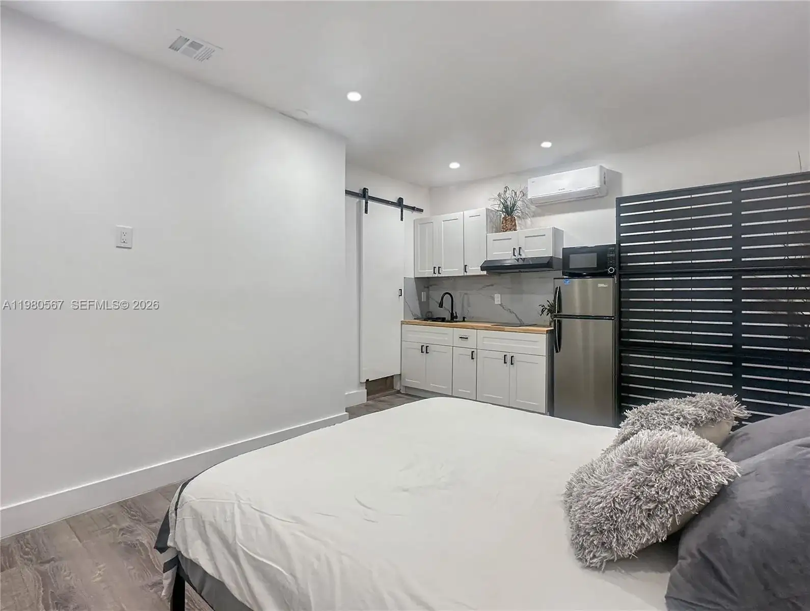 15400 SW 169th Ln Side, Miami FL 33187 photo 4