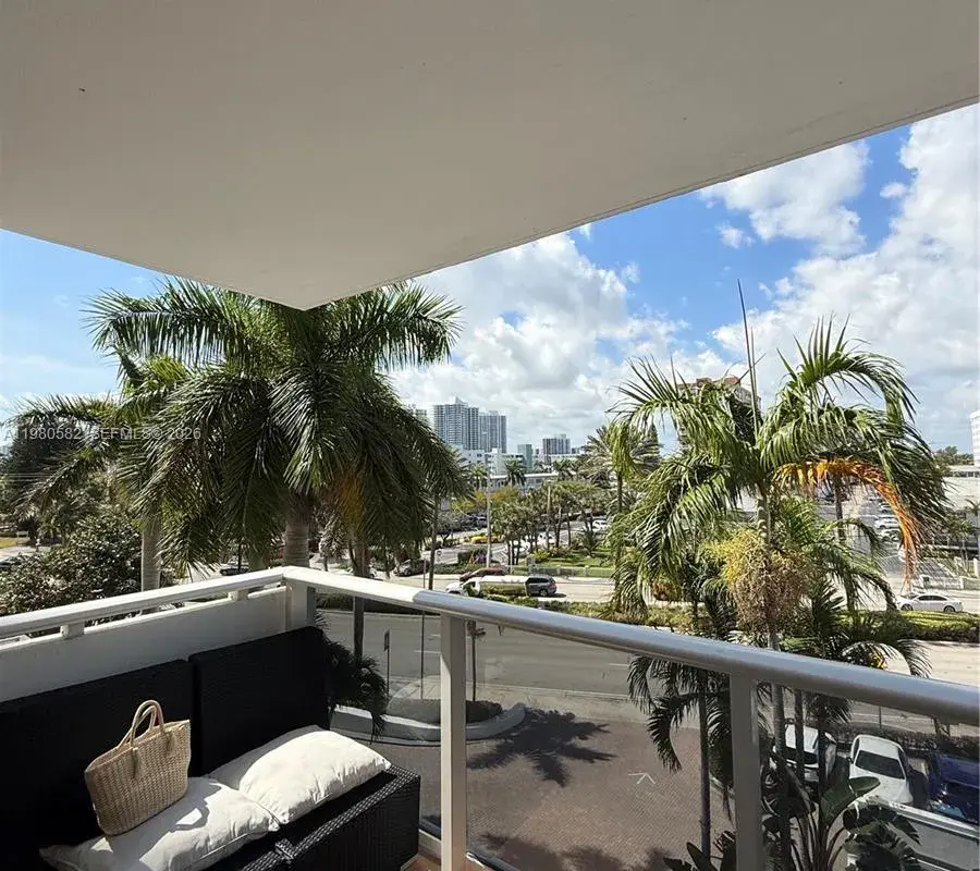 3140 S Ocean Dr # 310, Hallandale Beach FL 33009