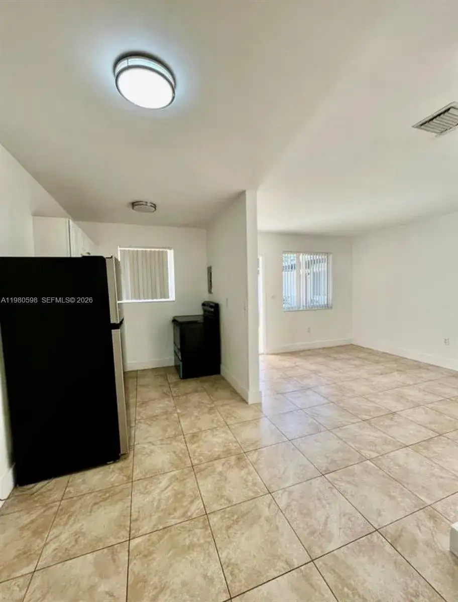 1920 NW 29th St # 3, Miami FL 33142 photo 4