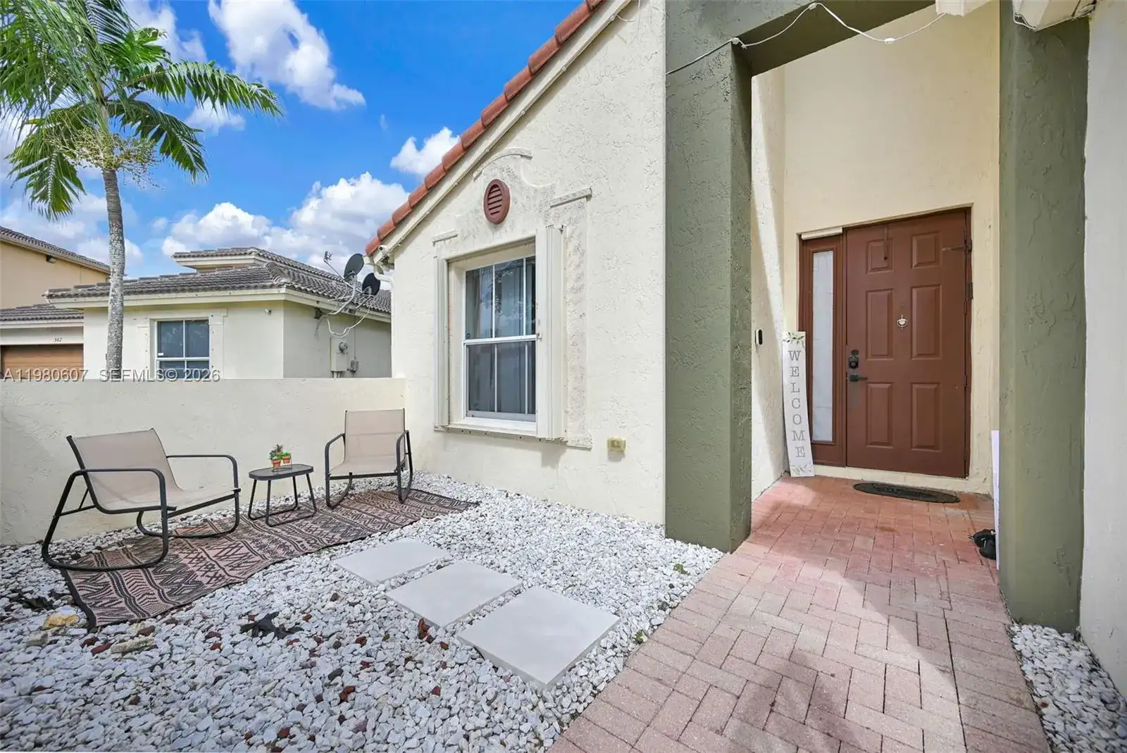 2007 NE 6th Ct, Homestead FL 33033 photo 4