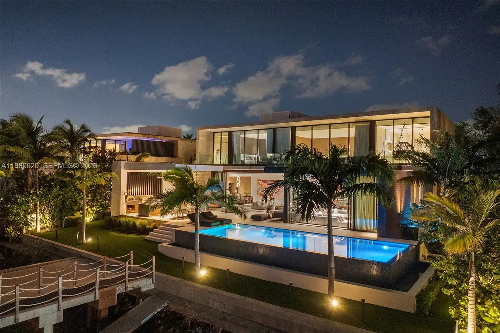 310 S Hibiscus Dr, Miami Beach FL 33139 photo 2