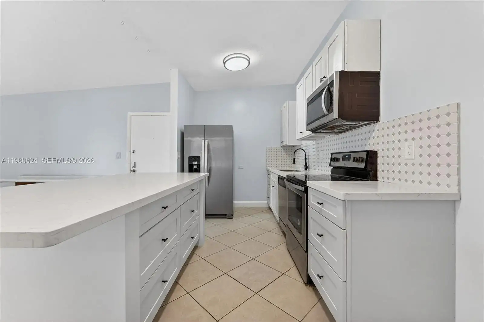 819 NE 199th St # 206, Miami FL 33179 photo 2