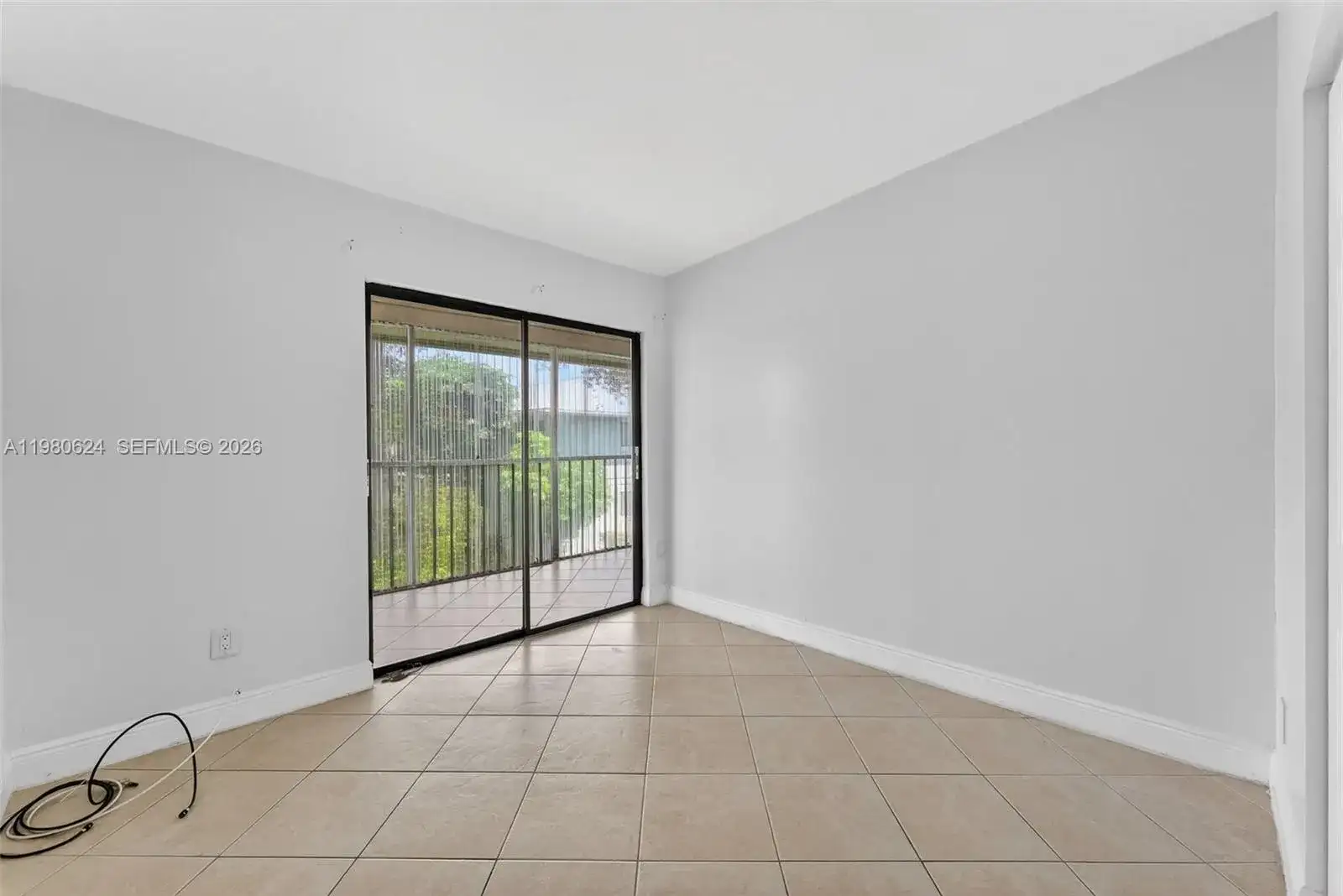 819 NE 199th St # 206, Miami FL 33179 photo 3