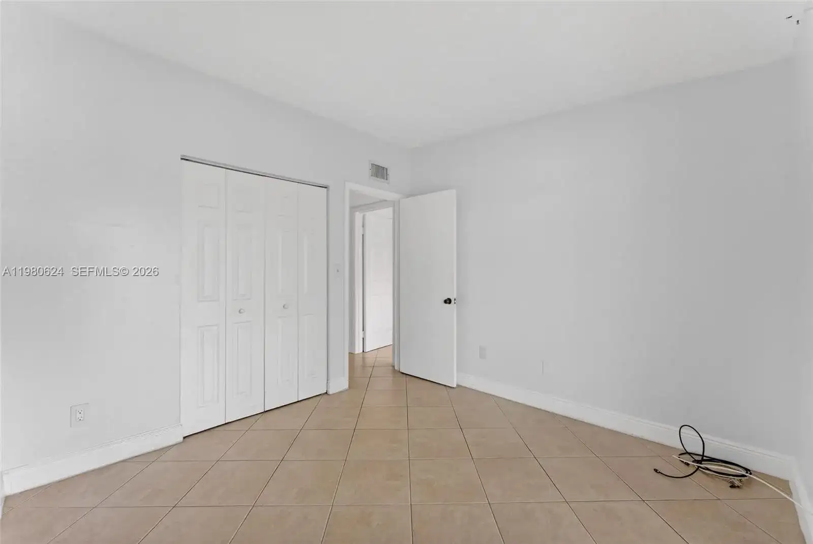 819 NE 199th St # 206, Miami FL 33179 photo 4