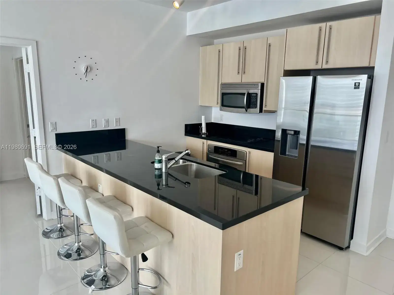 1111 SW 1st Ave # 3223, Miami FL 33130 photo 2