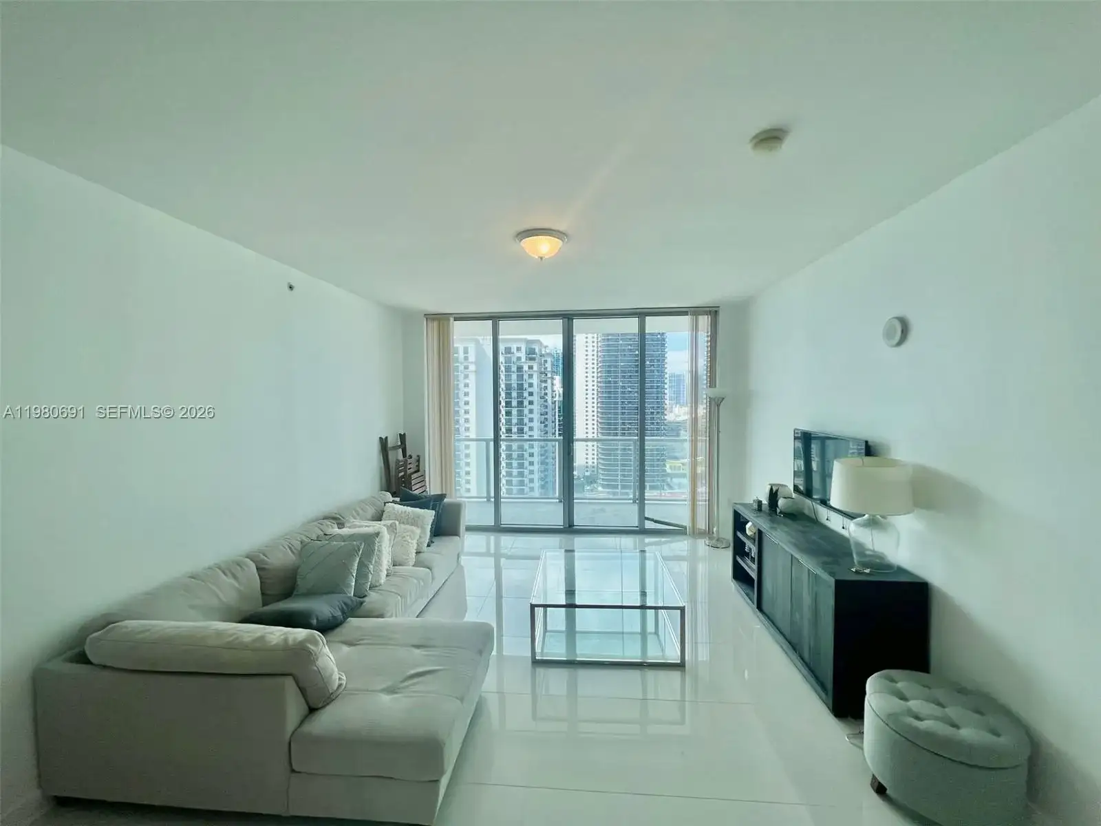 1111 SW 1st Ave # 3223, Miami FL 33130 photo 3