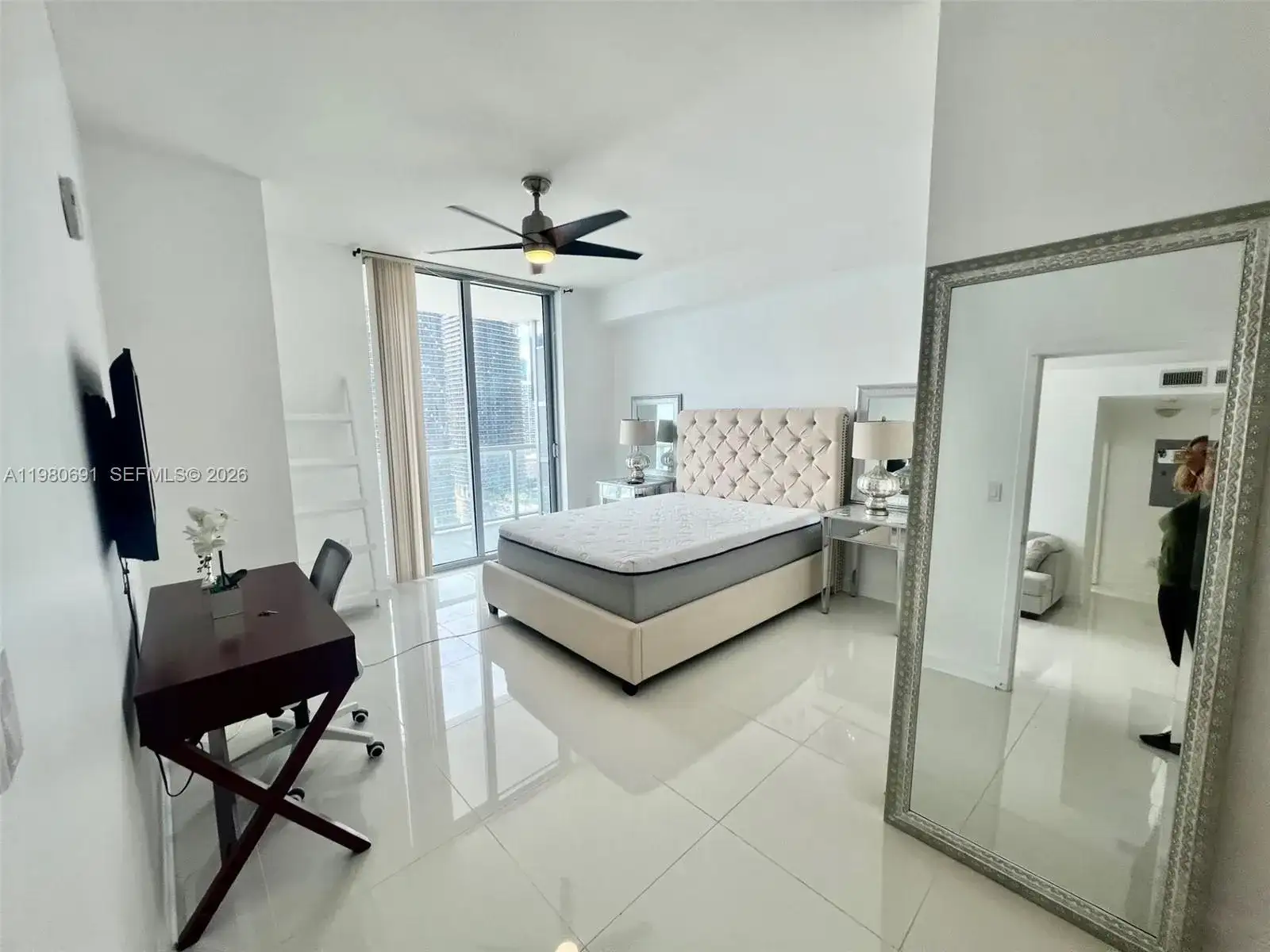 1111 SW 1st Ave # 3223, Miami FL 33130 photo 4