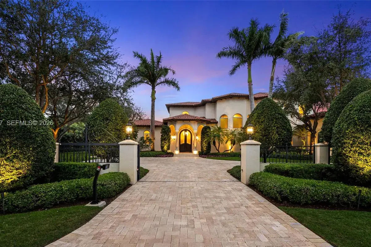 6255 SW 133rd St, Pinecrest FL 33156