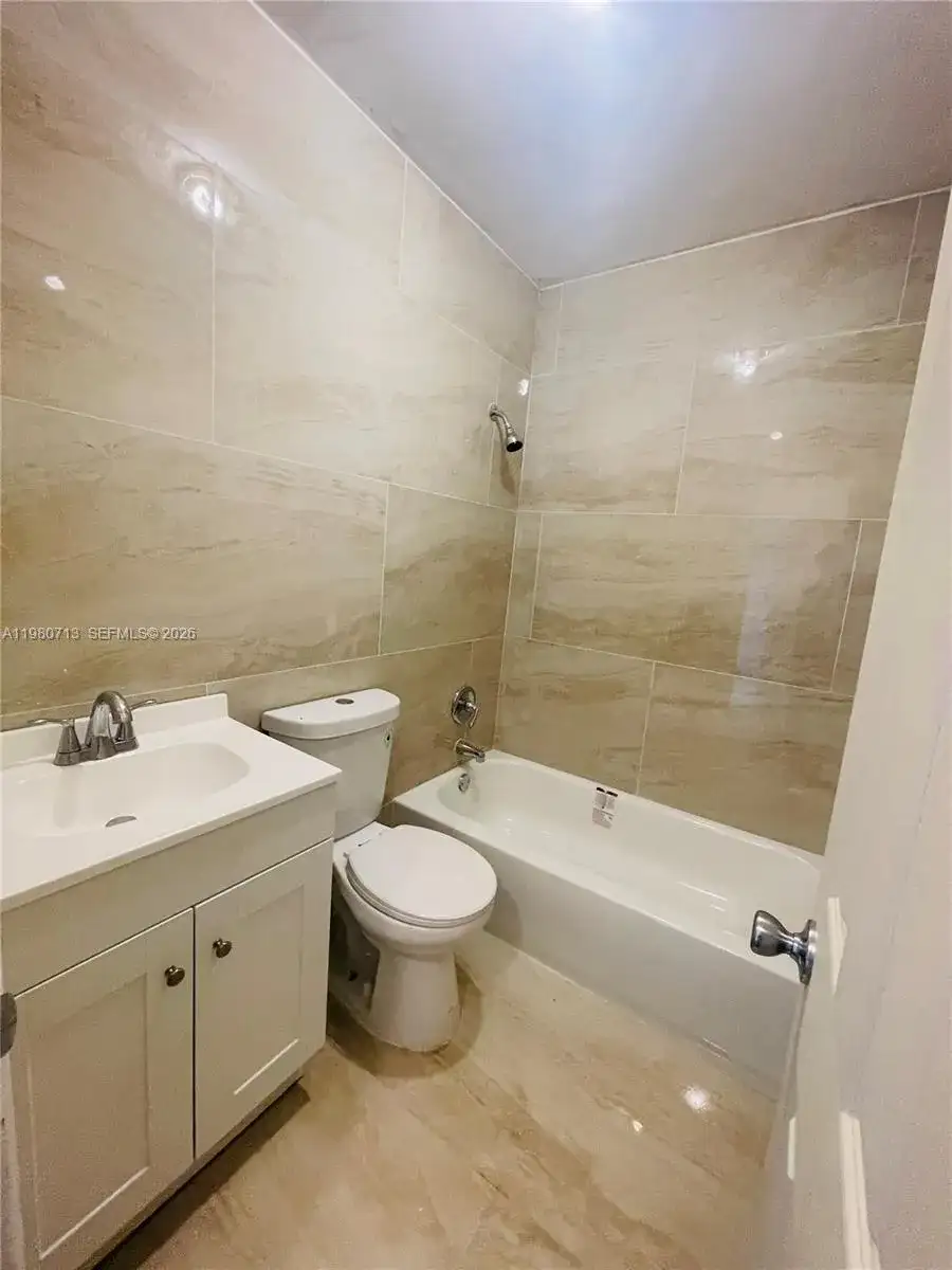 18425 NW 42nd Pl, Miami Gardens FL 33055 photo 4