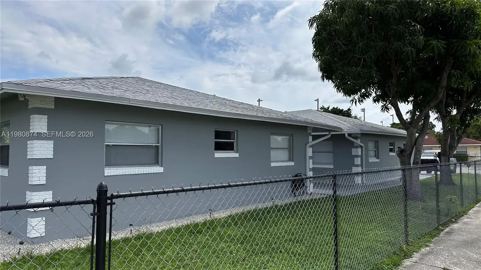 4101 NW 30th Ter, Lauderdale Lakes FL 33309 photo 2
