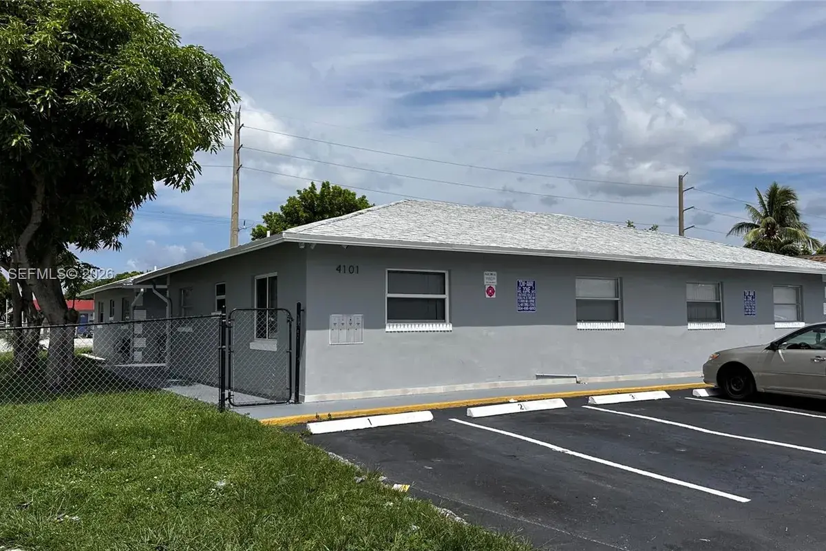 4101 NW 30th Ter, Lauderdale Lakes FL 33309