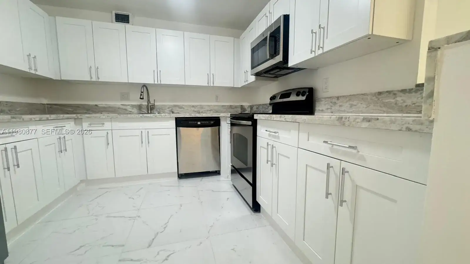 18151 NE 31st Ct # 707, Aventura FL 33160 photo 2