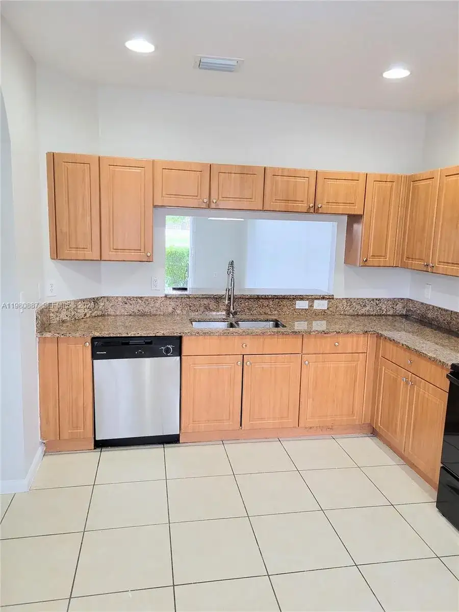 8263 SW 27th St # 102, Miramar FL 33025 photo 5
