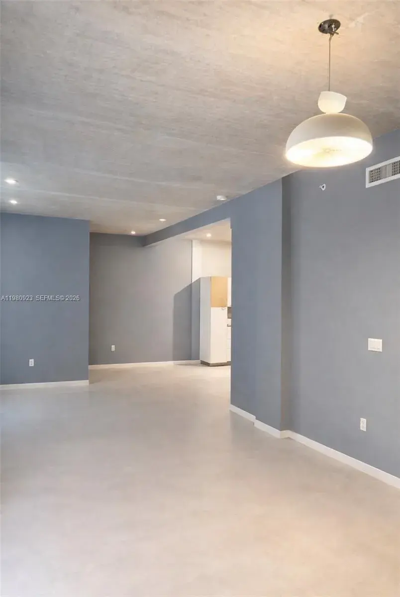 234 NE 3rd St # 504, Miami FL 33132