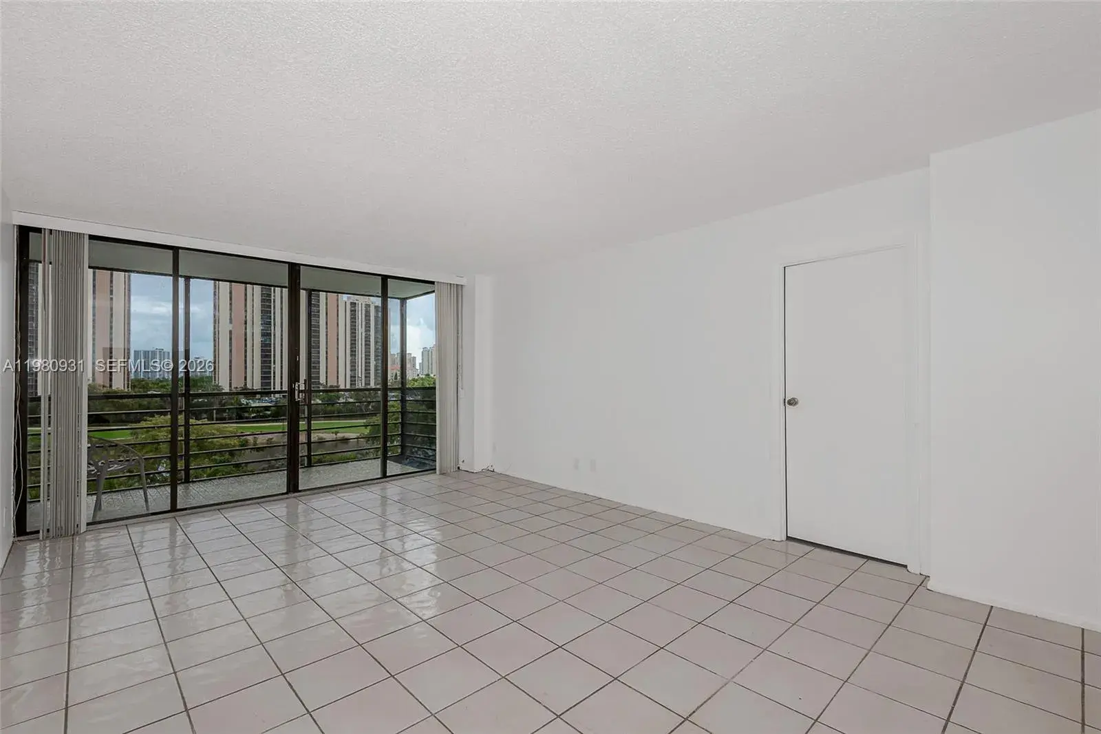20500 W Country Club Dr # 716, Aventura FL 33180