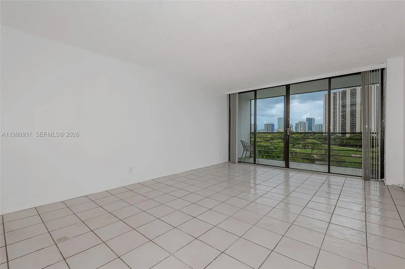 20500 W Country Club Dr # 716, Aventura FL 33180