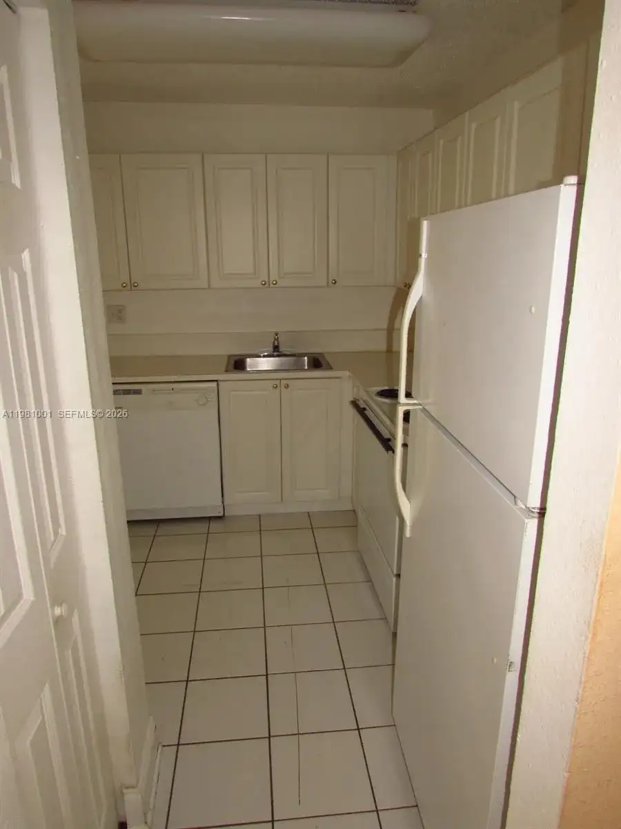 5100 SW 41st St, Pembroke Park FL 33023 photo 5