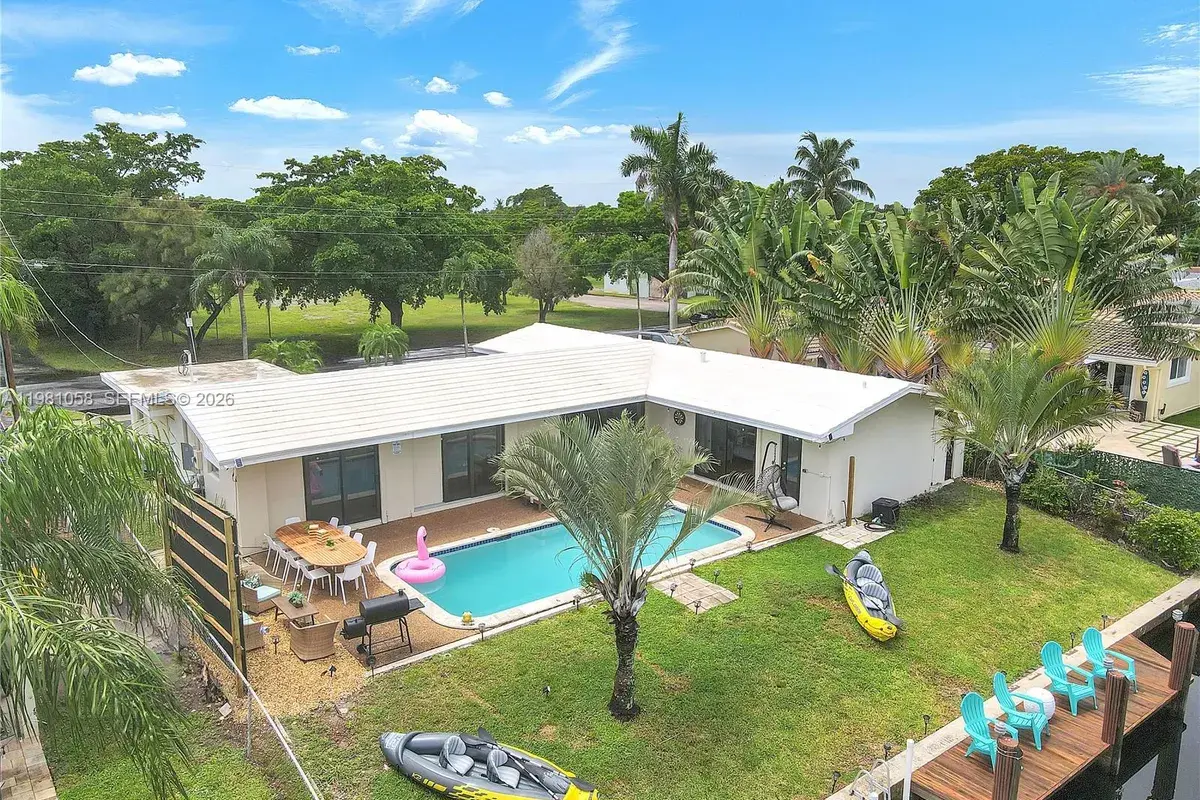 151 SE 9th Ct, Pompano Beach FL 33060