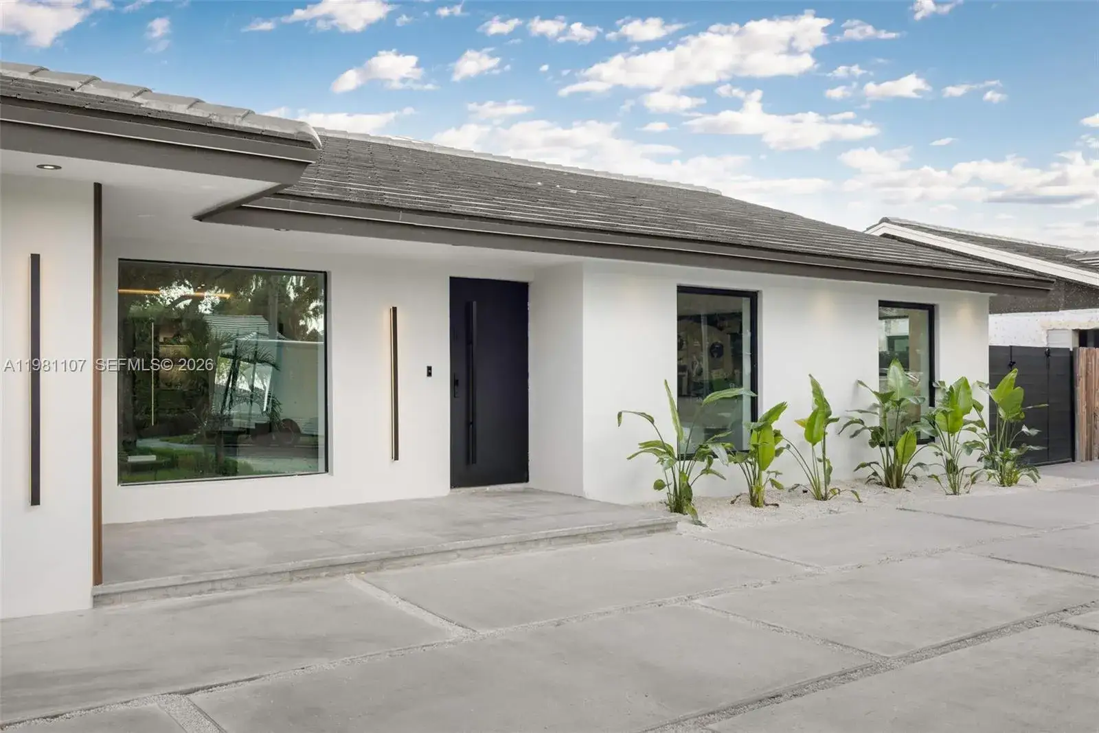 21480 highland lakes blvd #21480, Miami FL 33179
