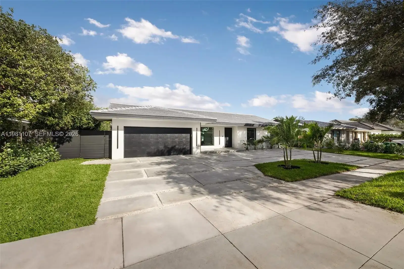 21480 highland lakes blvd #21480, Miami FL 33179 photo 3