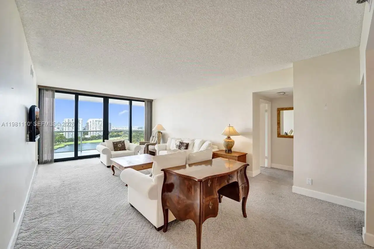 20281 E Country Club Dr # 1703, Aventura FL 33180 photo 3