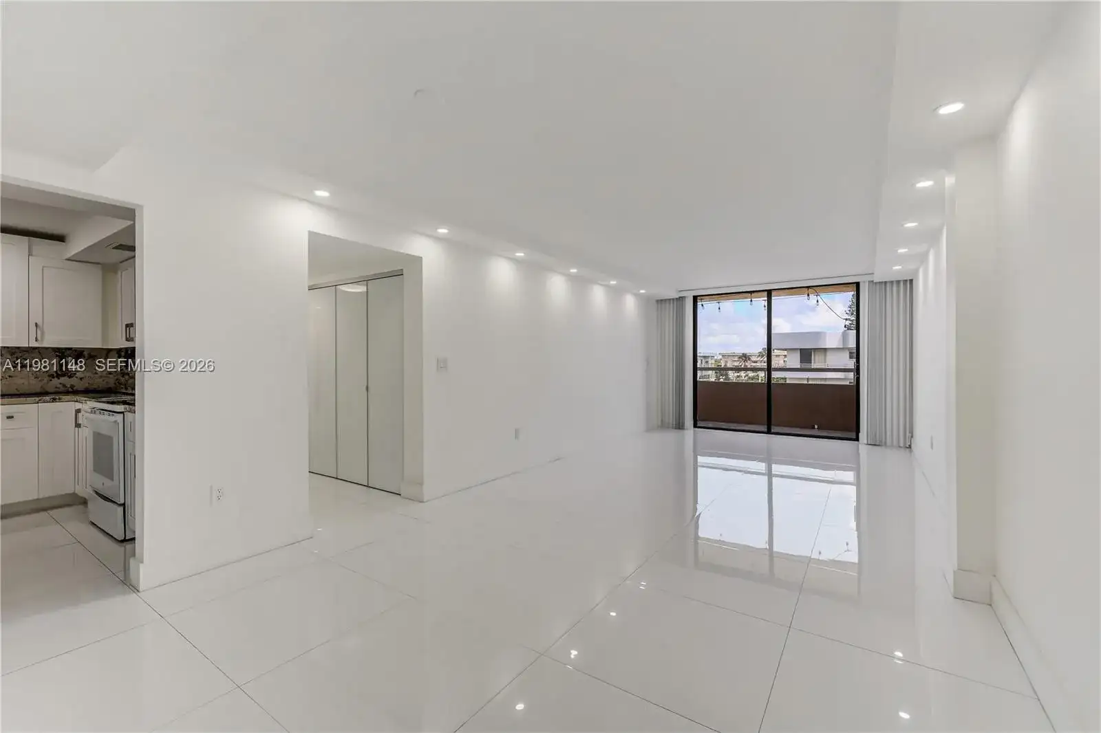 8101 Byron Ave # 509, Miami Beach FL 33141 photo 4