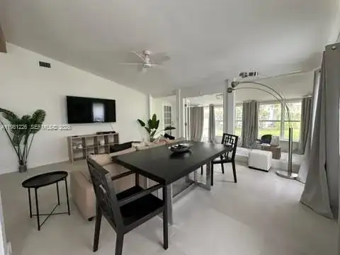 831 NW 20 Terrace, Gainesville FL 32603 photo 3